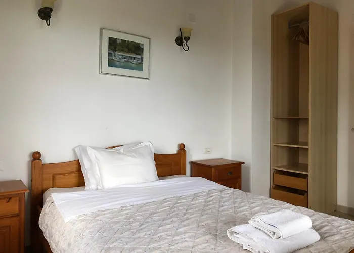 Vila Hikers Trail 5 & 6 *