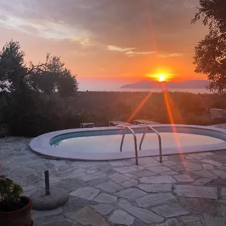 Vila Hikers Trail 5 & 6 Moni Evaggelistrias