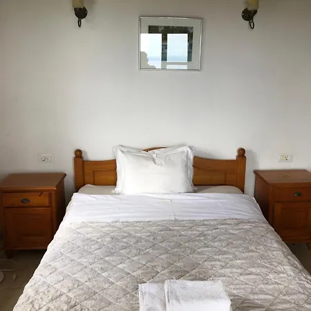 Vila Hikers Trail 5 & 6 Moni Evaggelistrias